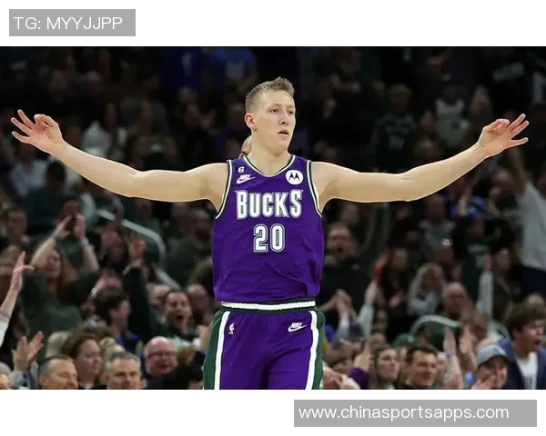 AJ格林谈状态回暖:上场时间保障让我重拾自信三分球命中率完美表现 AJ格林谈状态回暖:上场时间保障让我重拾自信三分球命中率完美表现