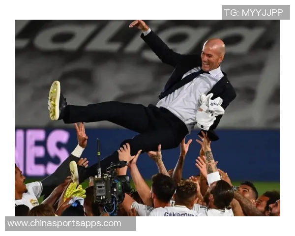 尤文旧将回忆齐达内首次训练表现如同外星人降临般震撼人心 尤文旧将回忆齐达内首次训练表现如同外星人降临般震撼人心