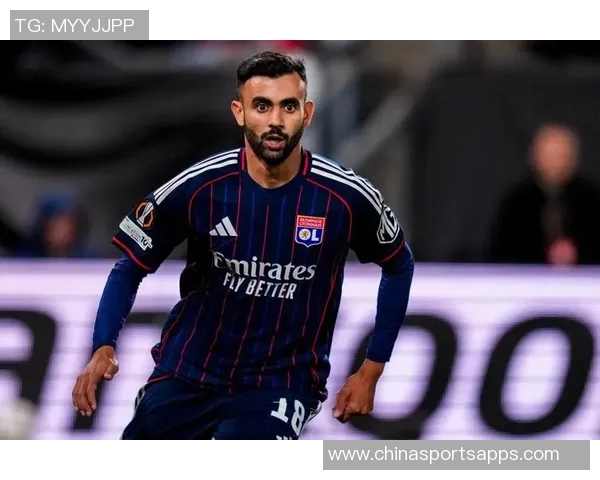 欧足联调查里昂新援加扎尔涉嫌违规出场事件引发关注 欧足联调查里昂新援加扎尔涉嫌违规出场事件引发关注