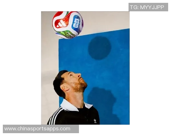 梅西社交媒体分享2026年世界杯用球宣传照引发热议 梅西社交媒体分享2026年世界杯用球宣传照引发热议