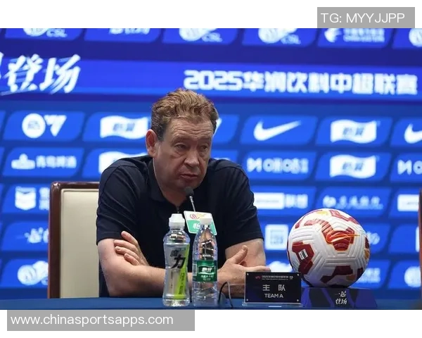 2025华润饮料中超联赛第29轮上海申花与深圳新鹏城赛后发布会精彩回顾与分析