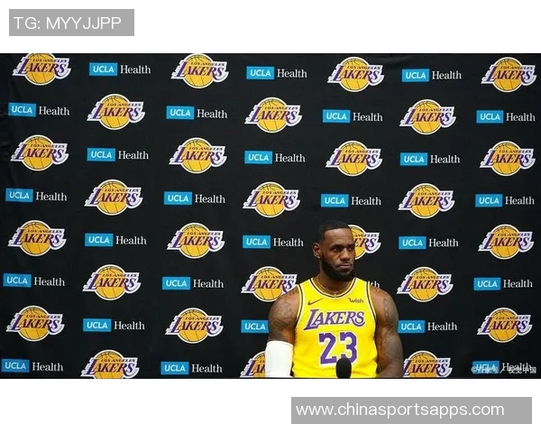 湖人是否会通过策略逼迫勒布朗提前退役的深度分析 湖人是否会通过策略逼迫勒布朗提前退役的深度分析